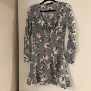 Light Blue Textured Floral Mini Dress Small Long Sleeve V-Neck Ruffle